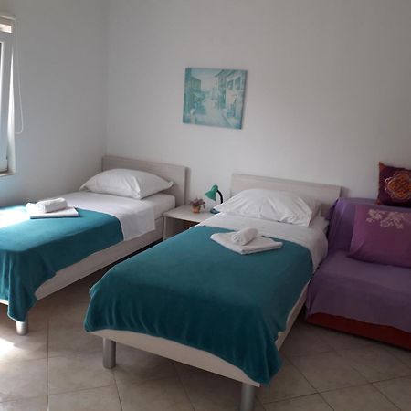 Apartmani Lena 希贝尼克 外观 照片